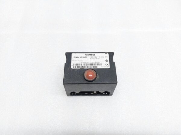 SIEMENS LOA24.171B27 OIL BURNER CONTROL BOX