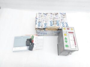 SIEMENS SIPART DR20 C 73451-A3000-C10 PANEL CONTROLLER