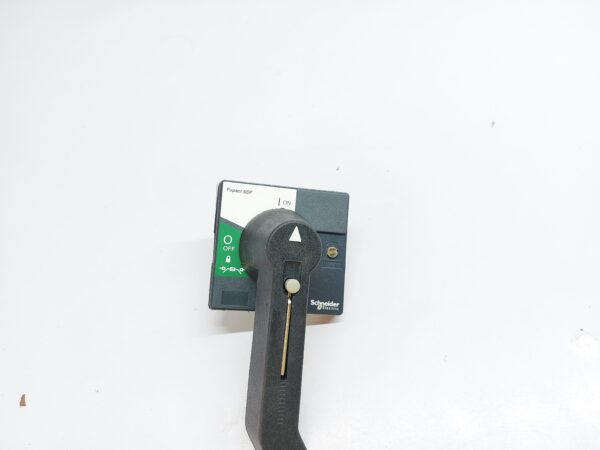 SCHNEIDER ELECTRIC FUPACT SDF EXTENDED ROTARY HANDLE