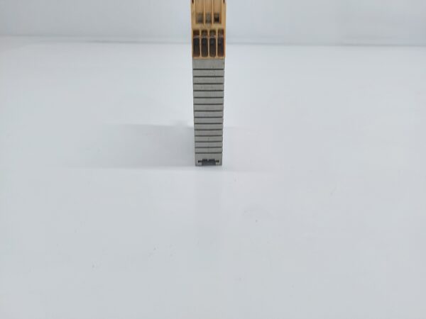 ABB RT9 2TLA010029R0000 SAFETY RELAY 24VDC