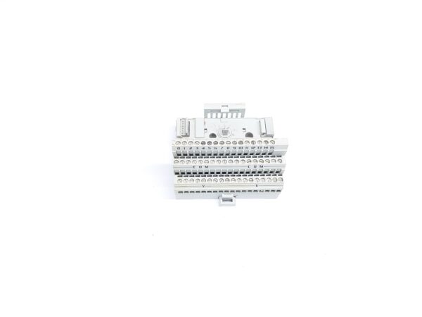 ALLEN-BRADLEY 1794 -TB3 TERMINAL BASE 125VDC/AC50/60HZ
