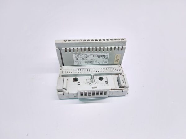 ALLEN-BRADLEY 1794 -TB3 TERMINAL BASE 125VDC/AC50/60HZ