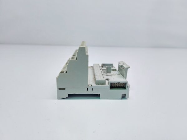 ALLEN-BRADLEY 1794 -TB3 TERMINAL BASE 125VDC/AC50/60HZ