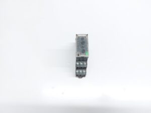 TELEMECANIQUE RM22LA32MR LEVEL CONTROL RELAY 24-240VAC