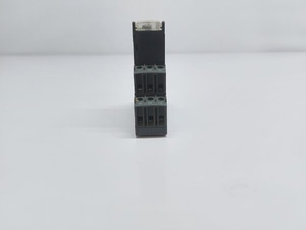 TELEMECANIQUE RM22LA32MR LEVEL CONTROL RELAY 24-240VAC