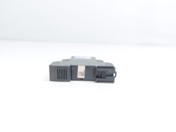 TELEMECANIQUE RM22LA32MR LEVEL CONTROL RELAY 24-240VAC